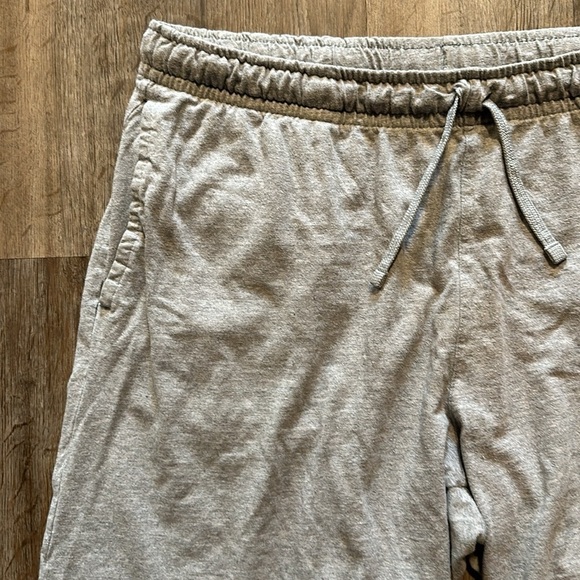 NIKE SHORTS SIZE(XXL) - Picture 5 of 7